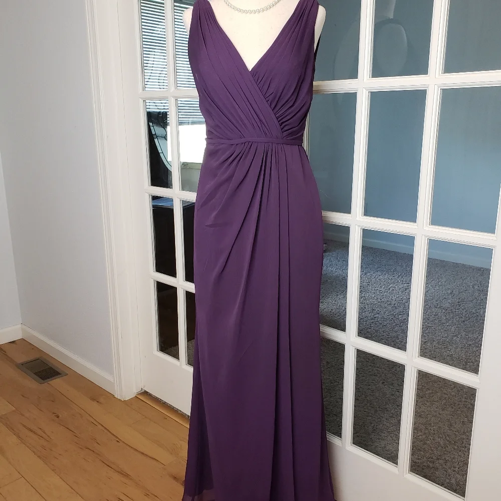 David's Bridal Bridesmaid Floor Length Plum dress Size 4 - Picture 1 of 6